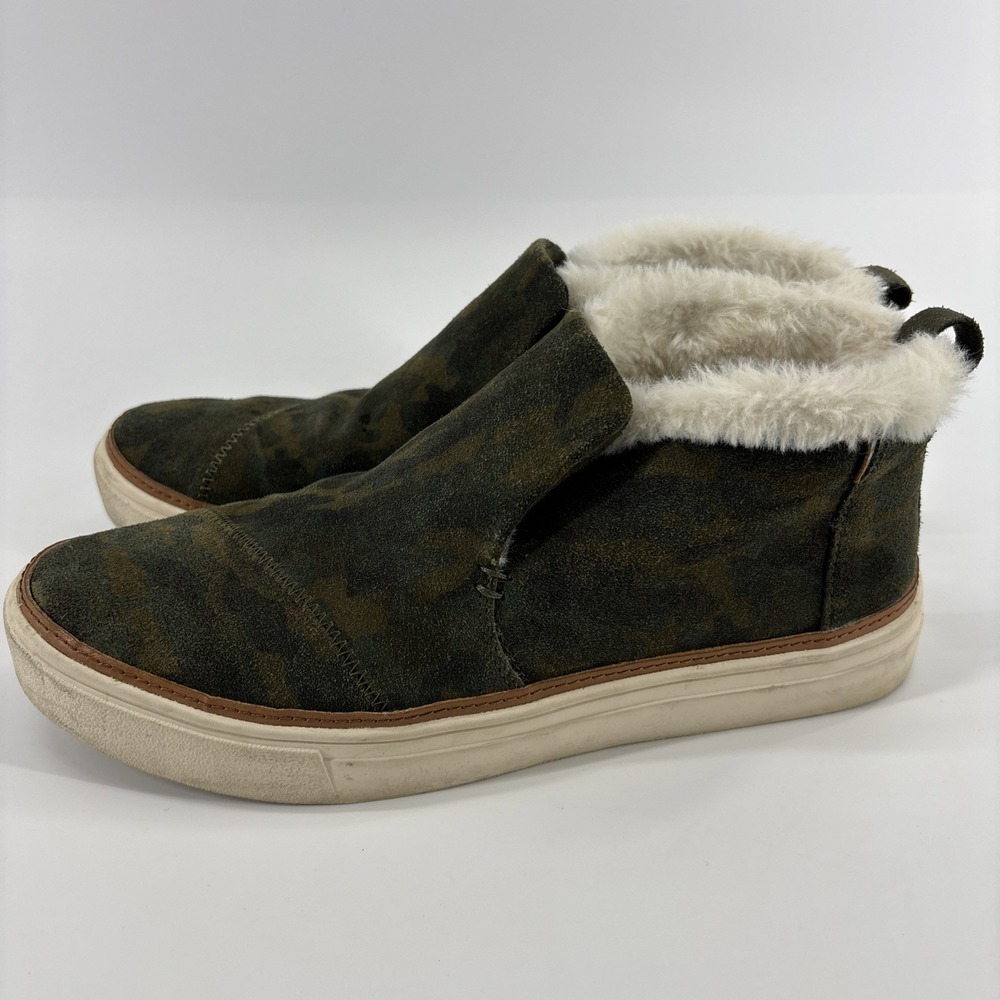 TOMS Womens Sz 9 High Top Fur Trim Shoes Camo Green Slip On Ankle Boots Sneakers